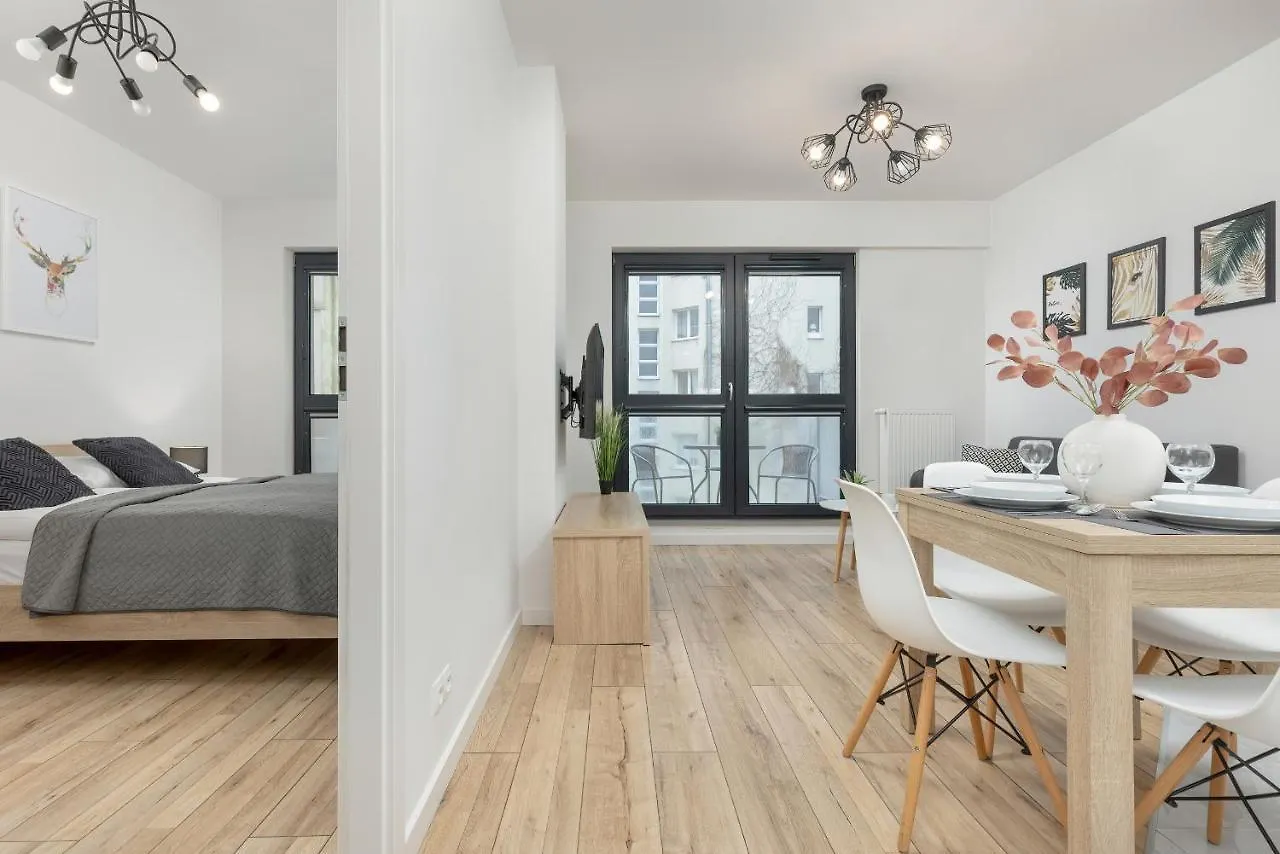 Chlodna Modern Apartment Near The Warsaw Centre By Noclegi Renters 0*,  Poland